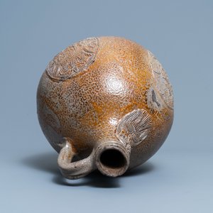 A large German stoneware bellarmine jug with three armorial medallions, Frechen, 1st half 17th C. — photo 6