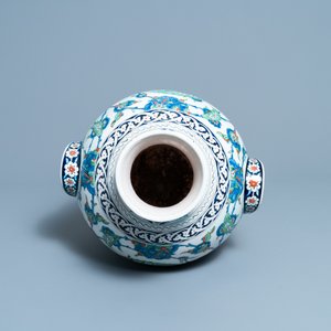 A large globular Iznik-style vase, Cantagalli, Italy, 19th C. — 照片 5