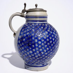 A large globular Westerwald jug with pewter lid, 17th C. — photo 4