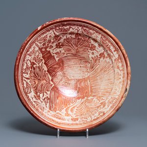 A large Hispano-Moresque lusterware charger with a bird, Valencia or Manises, Spain, 16/17th C. — 照片 1