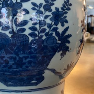 A large imperial Chinese blue and white 'zun' vase, Wanli mark and of the period — 照片 25