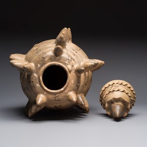 A large inscribed Chinese spiked funerary jar and cover, Northern Song, dated 1026 — foto 6