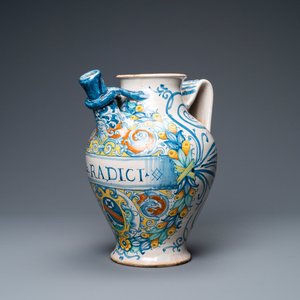 A large Italian maiolica armorial wet drug jar, Deruta, dated 1569 — 照片 1