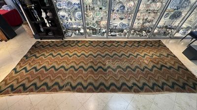 A large Italian woollen embroidered 'Bargello' or flame stitch wall hanging, 18th C. — foto 1