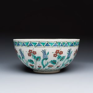 A large Iznik-style bowl, probably Samson — photo 2
