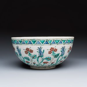 A large Iznik-style bowl, probably Samson — photo 3