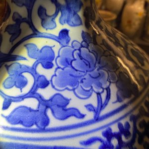 A large Japanese blue and white Arita bottle vase, Edo, 17th C. — 照片 14