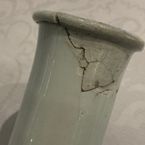 A large Japanese blue and white Arita bottle vase, Edo, 17th C. — photo 7
