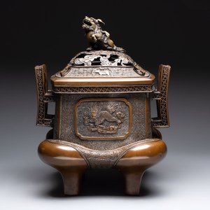 A large Japanese bronze censer and cover, made by Murata Seimin (1761-1837), Edo, early 19th C. — 照片 1