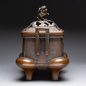 A large Japanese bronze censer and cover, made by Murata Seimin (1761-1837), Edo, early 19th C. — 照片 4