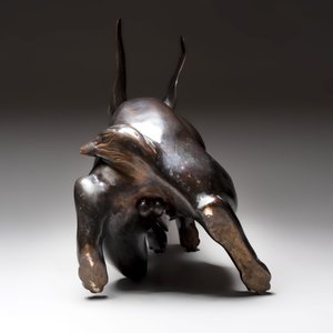 A large Japanese bronze sculpture of a sitting hare, 20th C. — 照片 7