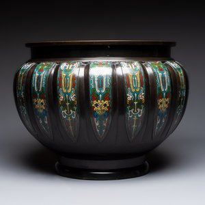 A large Japanese champlevé enamel bronze jardinière, Meiji, 19th C. — photo 2