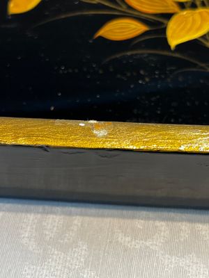 A large Japanese gilt-lacquered 'Rooster' tray, Meiji, ca. 1900 — photo 14