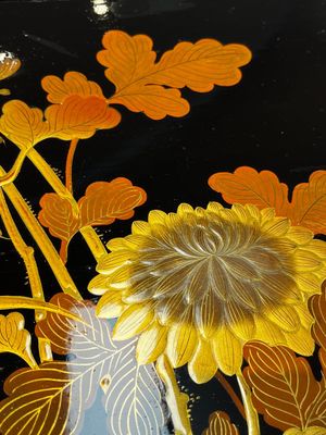 A large Japanese gilt-lacquered 'Rooster' tray, Meiji, ca. 1900 — photo 8