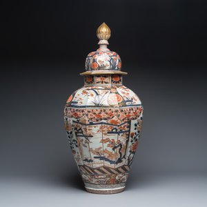 A large Japanese Imari covered vase with landscape design — foto 4