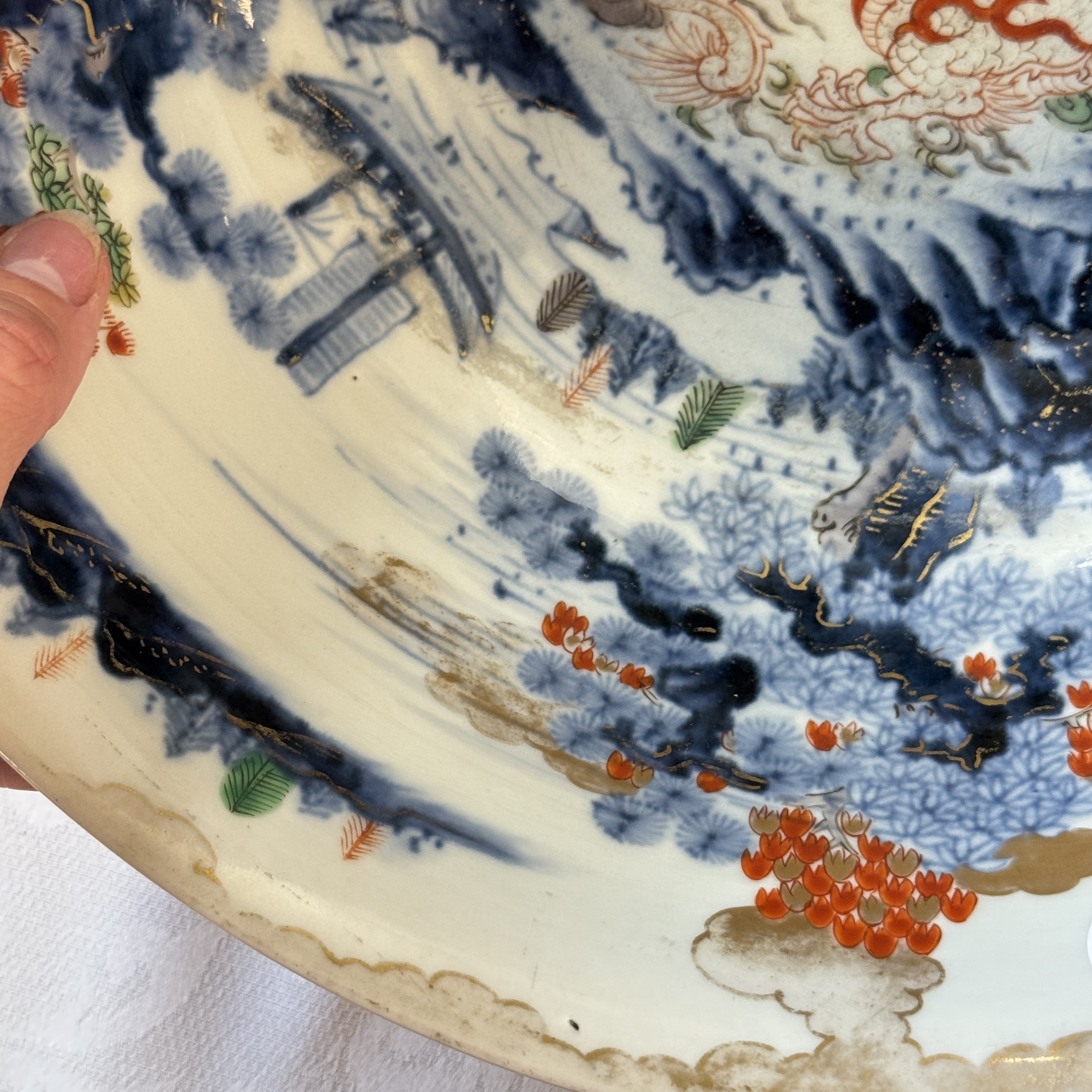 A large Japanese Imari 'Landscape' bowl — foto 2