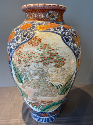 A large Japanese Imari 'shishi lion' vase, Meiji, 19th C. — foto 7