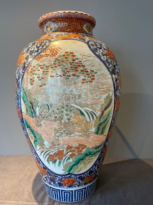 A large Japanese Imari 'shishi lion' vase, Meiji, 19th C. — foto 10