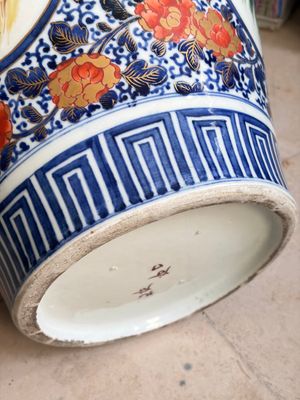 A large Japanese Imari 'Shishi Lions' vase, Kutani Taniguchi 九谷 谷口 mark, Meiji, 19th C. — 照片 13