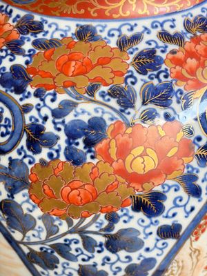 A large Japanese Imari 'Shishi Lions' vase, Kutani Taniguchi 九谷 谷口 mark, Meiji, 19th C. — 照片 7