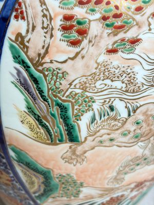 A large Japanese Imari 'Shishi Lions' vase, Kutani Taniguchi 九谷 谷口 mark, Meiji, 19th C. — 照片 8