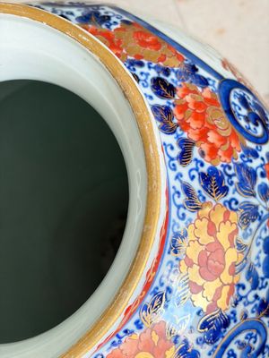 A large Japanese Imari 'Shishi Lions' vase, Kutani Taniguchi 九谷 谷口 mark, Meiji, 19th C. — 照片 10