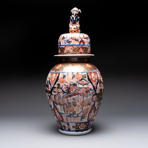A large Japanese Imari vase and cover, Meiji, 19th C. — foto 4