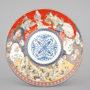 A large Japanese Koransha Fukagawa porcelain charger depicting the Seven Gods of Fortune and a swarm of cranes, late 19th C. — photo 1