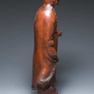 A large Japanese lacquered wooden figure of Daruma, Meiji, 19th C. — foto 3
