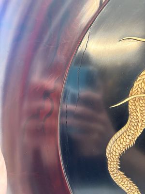 A large Japanese mother-of-pearl and bone-inlaid lacquer 'dragon' dish, Meiji, 19th C. — photo 9