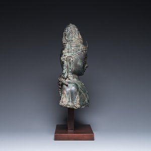 A large Javanese bronze Majapahit bust of the god Shiva, Indonesia, probably 15/16th C. — photo 3