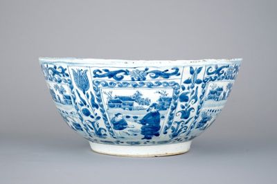 Un grand bol bleu et blanc, époque Wan-Li (1573-1619), Dynastie Ming