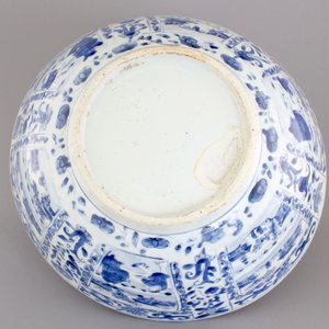 Un grand bol bleu et blanc, époque Wan-Li (1573-1619), Dynastie Ming — photo 6