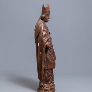 A large limewood figure of a bishop, 18th C. — 照片 3