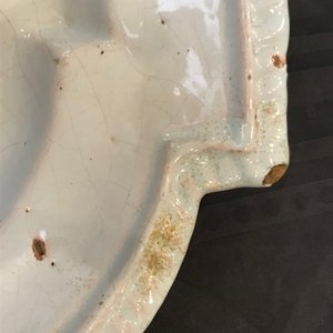 A large lobed oval white Delft dish, 18th C. — photo 3