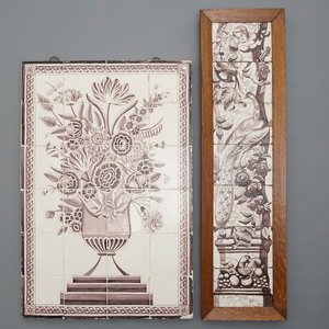 A large manganese Dutch Delft tile mural with a flowervase and a column with cherubs, 18th & 19th C. — 照片 1