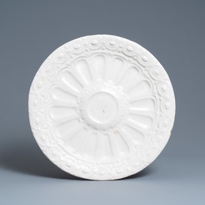 A large monochrome white lobed dish, Saint Jean du Désert or Marseille, France, 17th C. — photo 1