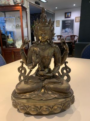 A large Nepalese bronze sculpture of Usnisavijaya, 20th C. — photo 1
