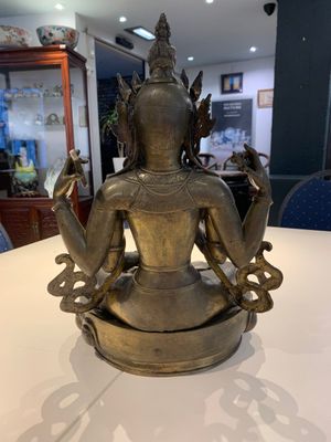 A large Nepalese bronze sculpture of Usnisavijaya, 20th C. — photo 3