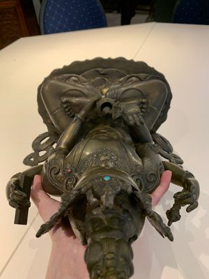 A large Nepalese bronze sculpture of Usnisavijaya, 20th C. — photo 6