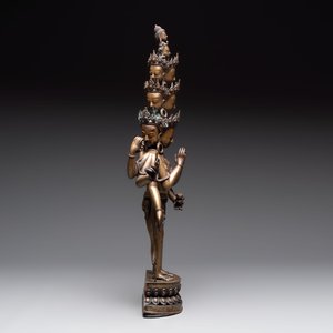 A large Nepalese copper alloy Avalokiteshvara, 19/20th C. — photo 6