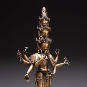 A large Nepalese copper alloy Avalokiteshvara, 19/20th C. — photo 2