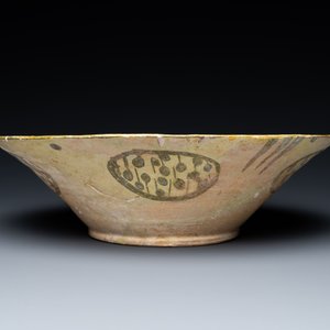 A large Nishapur 'imitation lustre' pottery bowl with a bird, Persia, 10th C. — photo 3