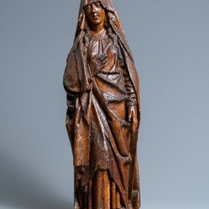 A large oak figure of a Golgotha Madonna, 15th C. — 照片 2