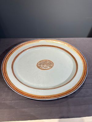 A large oval Chinese export 'EHA' monogrammed 'landscape' dish, Jiaqing, ca. 1800 — photo 1