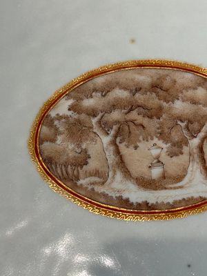 A large oval Chinese export 'EHA' monogrammed 'landscape' dish, Jiaqing, ca. 1800 — photo 2
