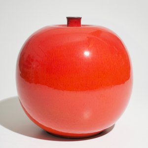 A large oxblood glazed modernist globular vase, Perignem, 2nd half 20th C. — photo 5
