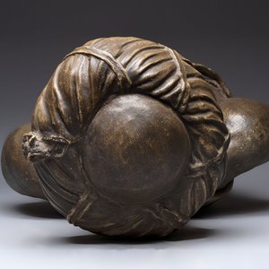 A large patinated terracotta bust of a smiling Oriental man, 18/19th C. — foto 6