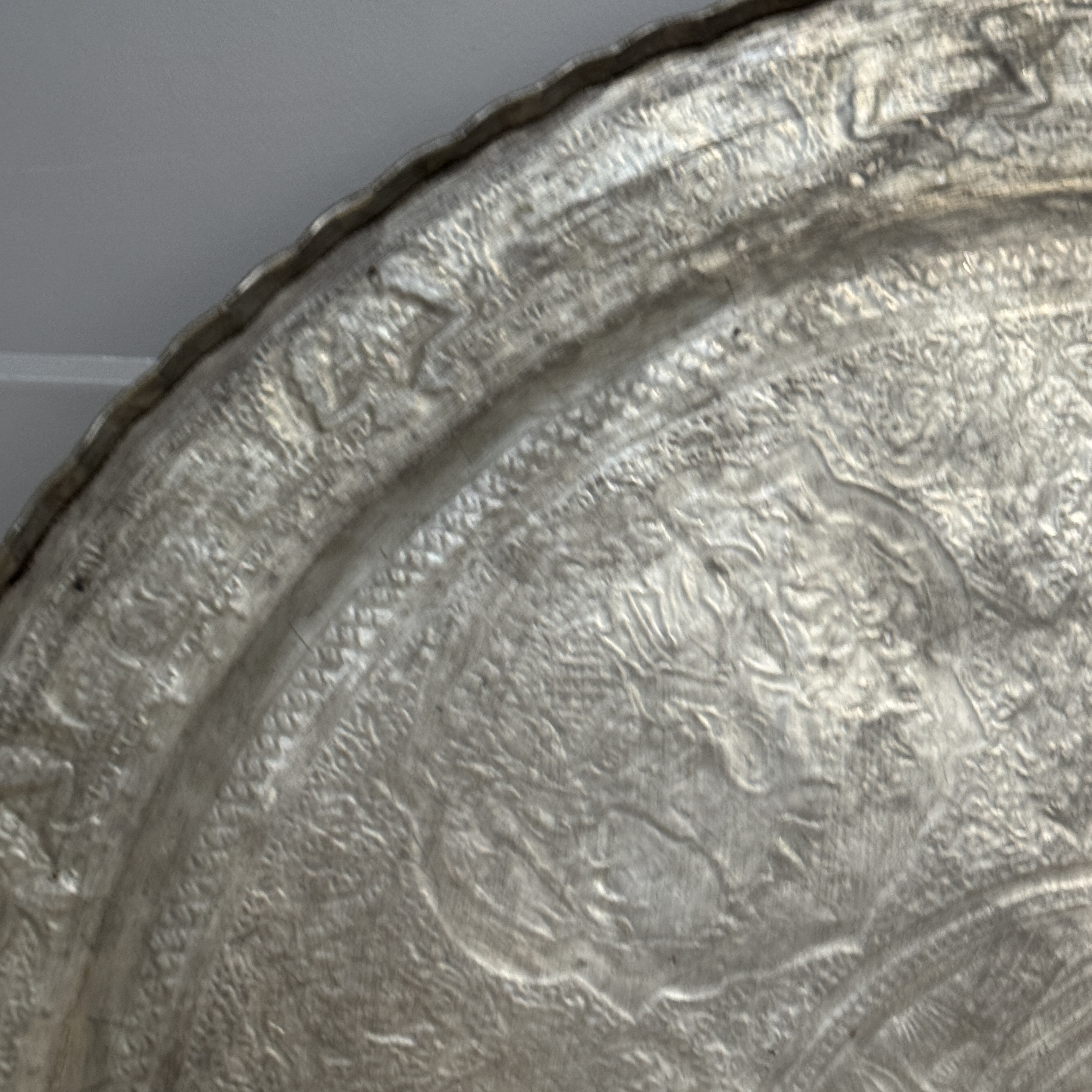 A large Persian engraved tinned-copper tray with narrative design — photo 26