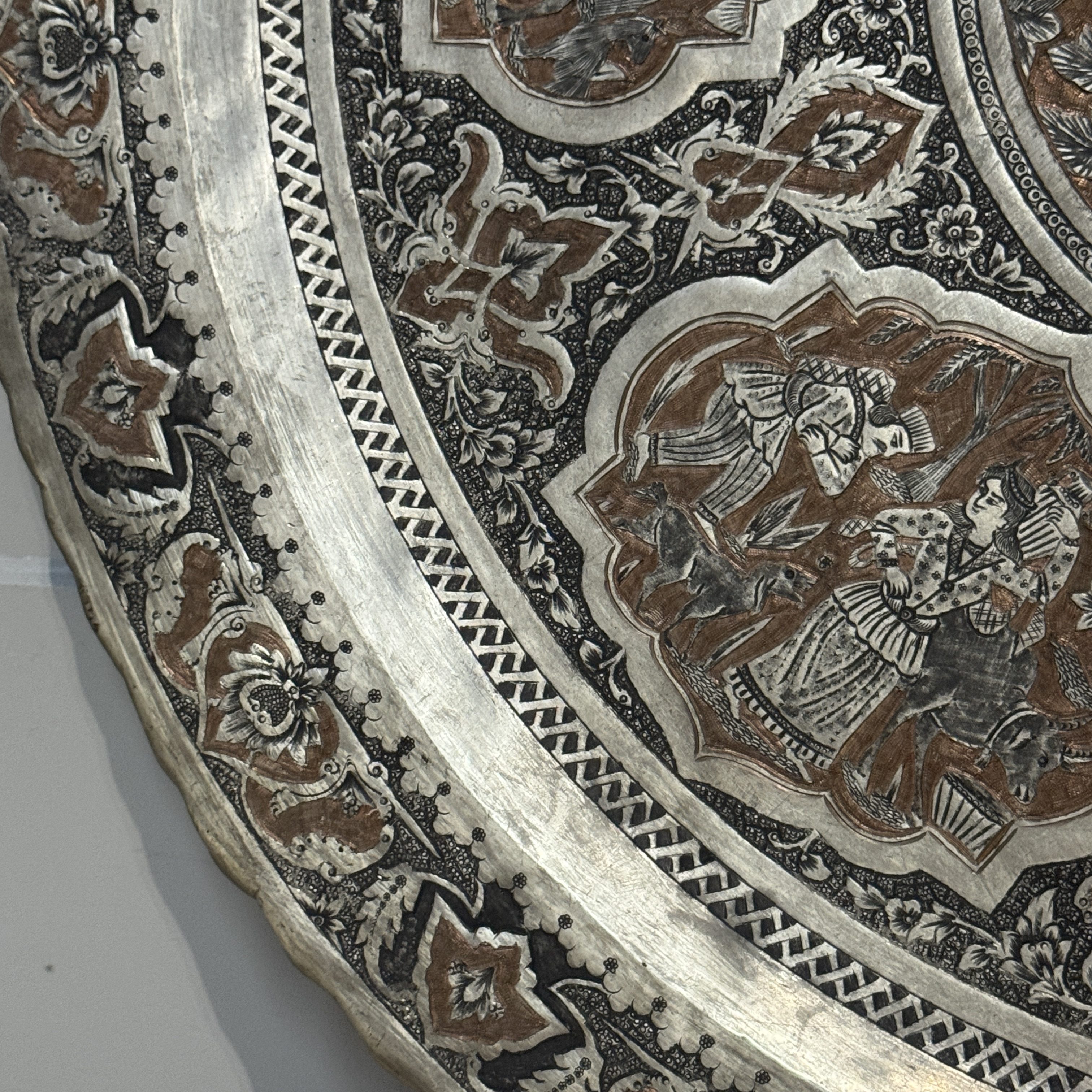 A large Persian engraved tinned-copper tray with narrative design — photo 3